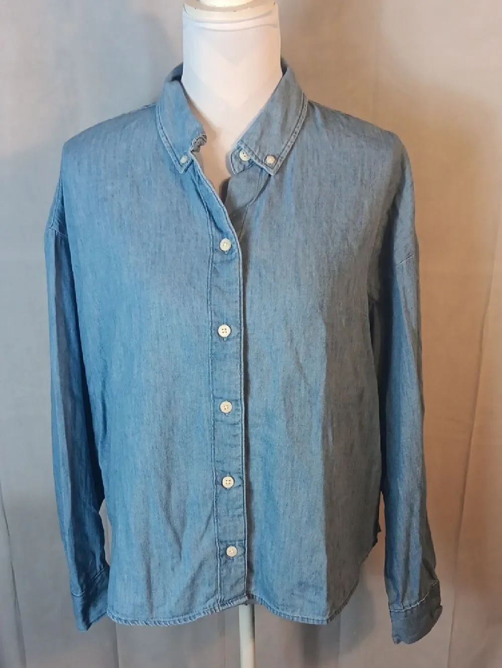 Old Navy Women's "The Boyfriend" Denim Cropped Shirt
